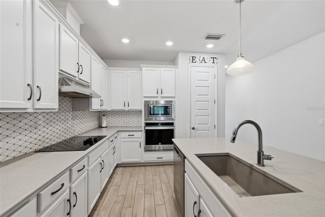 5542 SPANISH MOSS COVE, Bradenton, FL 34203