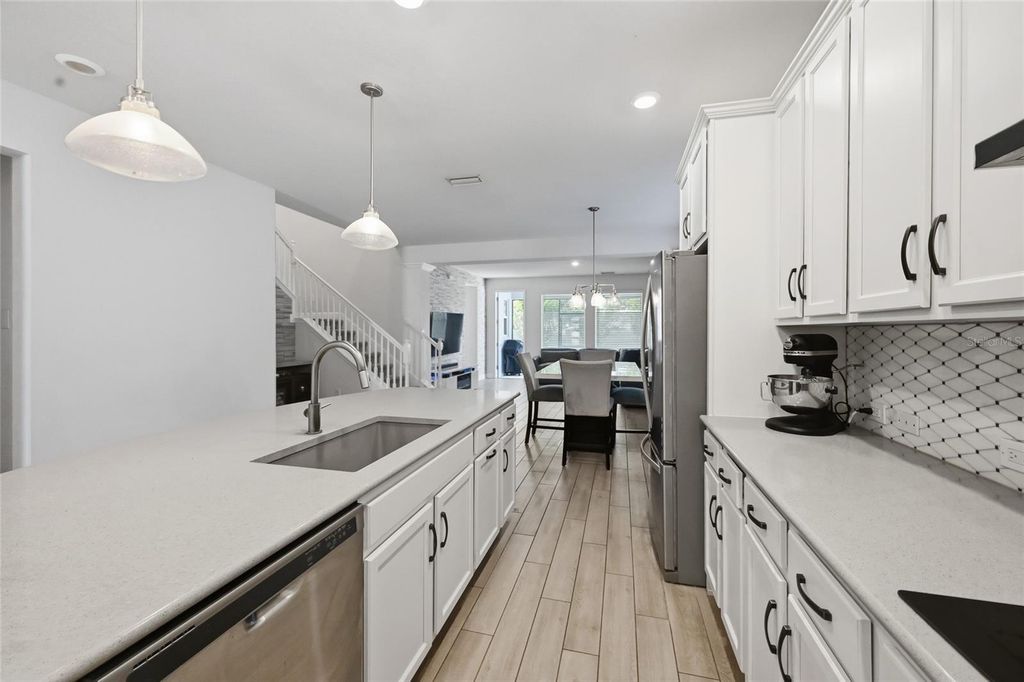 Image 12 of property listing at 5542 SPANISH MOSS COVE, Bradenton, FL 34203