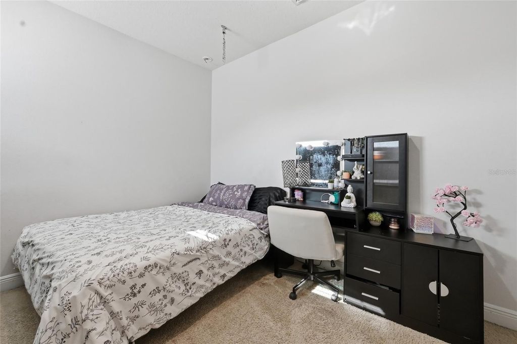 Image 23 of property listing at 5542 SPANISH MOSS COVE, Bradenton, FL 34203