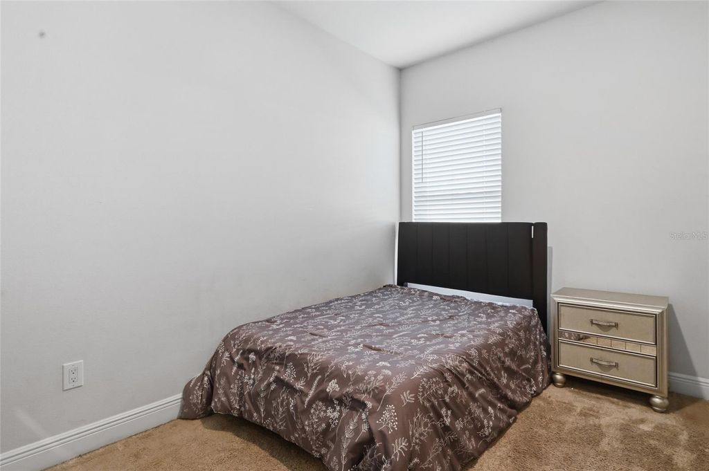 Image 27 of property listing at 5542 SPANISH MOSS COVE, Bradenton, FL 34203