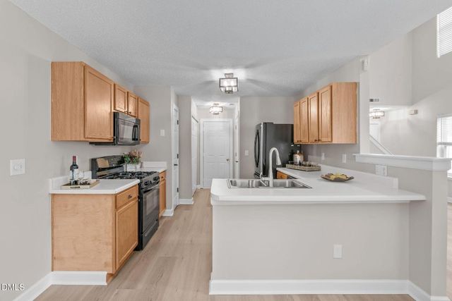 201 Adefield Lane, Holly Springs, NC 27540