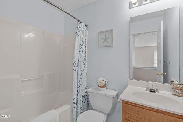 201 Adefield Lane, Holly Springs, NC 27540