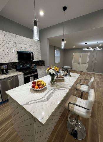 62 W 113th Street, Chicago, IL 60628