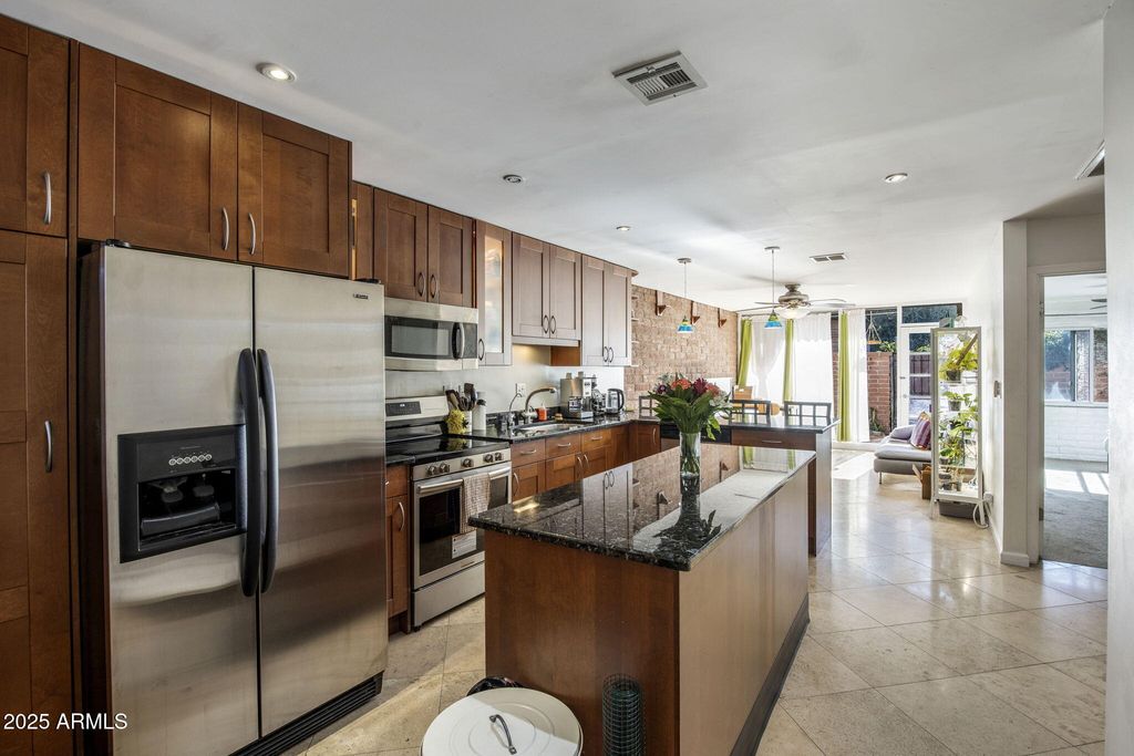 3002 N 32ND Street 17, Phoenix, AZ 85018