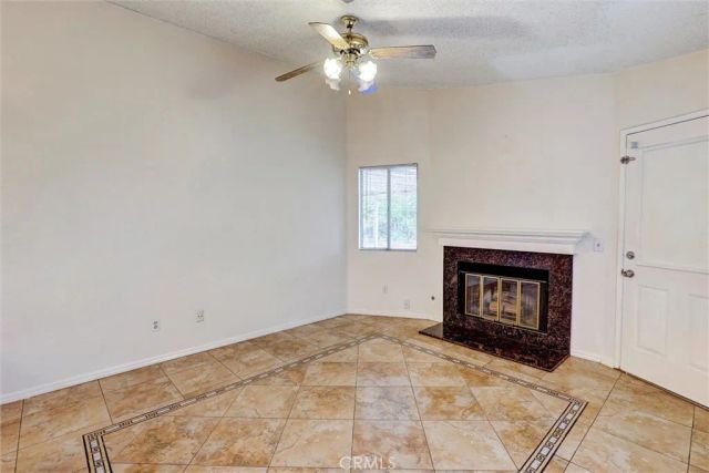 2627 E Avenue Q15, Palmdale, CA 93550