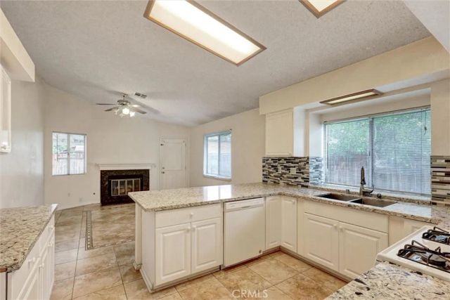 2627 E Avenue Q15, Palmdale, CA 93550