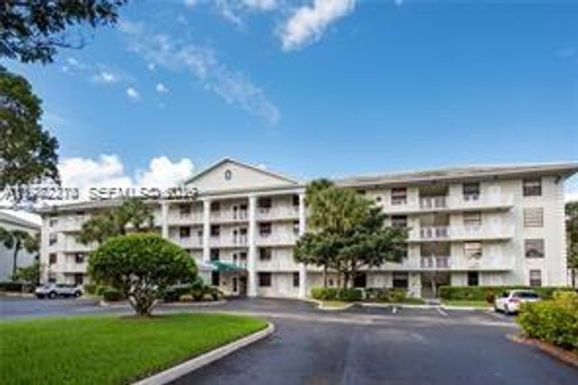 1713 Whitehall Drive 302, Davie, FL 33324