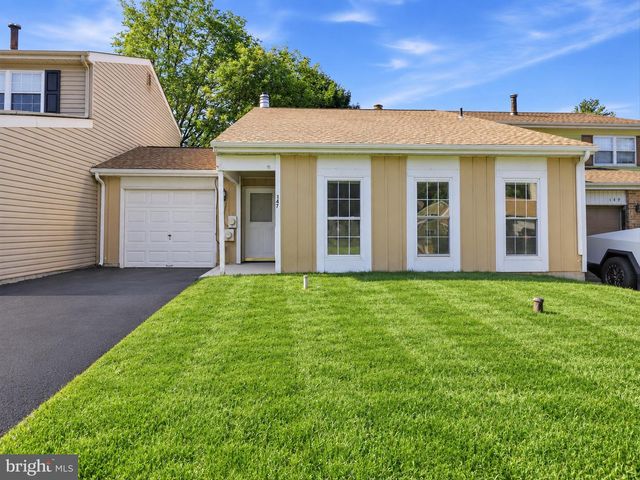 147 COMMONWEALTH DR, Newtown, PA 18940