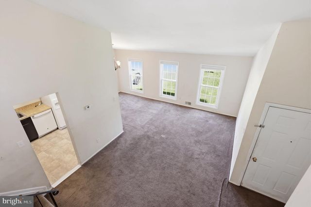 147 COMMONWEALTH DR, Newtown, PA 18940