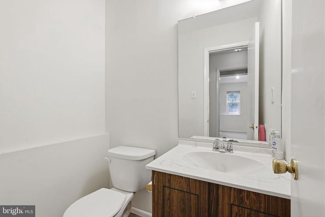 147 COMMONWEALTH DR, Newtown, PA 18940