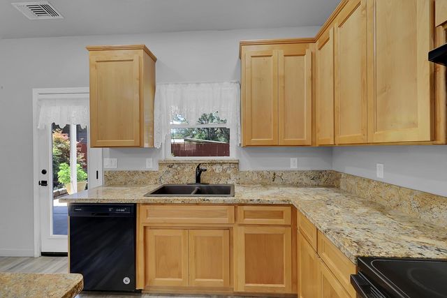 13346 Rices Crossing Rd, Oregon House, CA 95962