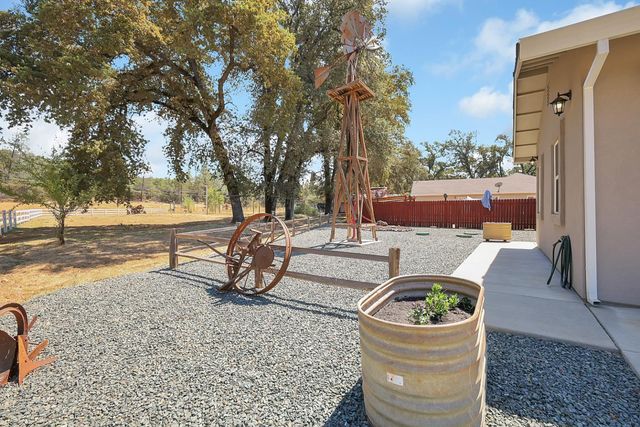 13346 Rices Crossing Rd, Oregon House, CA 95962