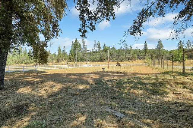 13346 Rices Crossing Rd, Oregon House, CA 95962