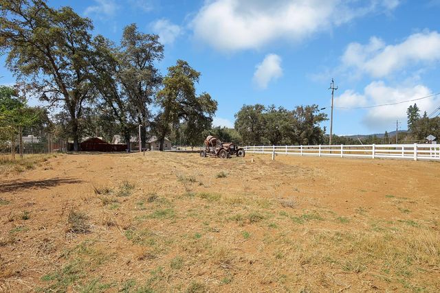 13346 Rices Crossing Rd, Oregon House, CA 95962