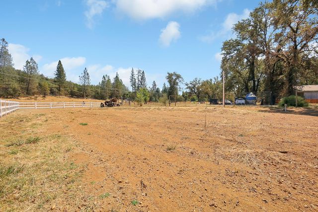 13346 Rices Crossing Rd, Oregon House, CA 95962