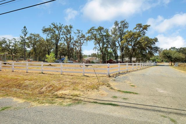 13346 Rices Crossing Rd, Oregon House, CA 95962