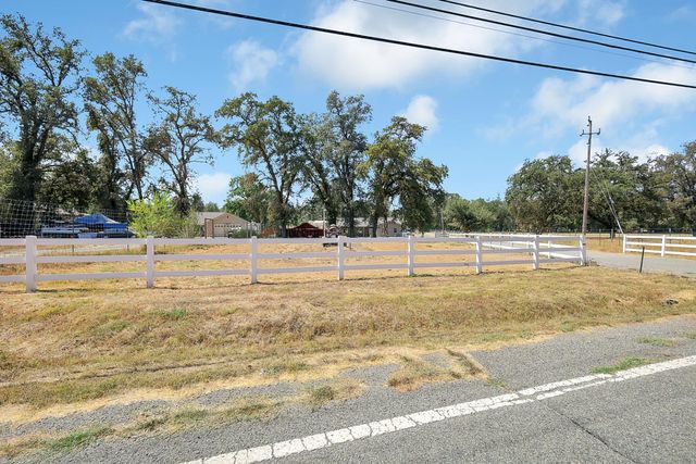 13346 Rices Crossing Rd, Oregon House, CA 95962