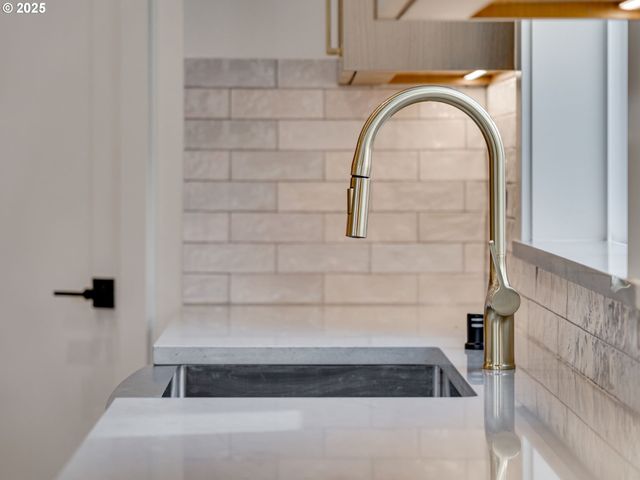 11009 Ne 55TH Ave, Vancouver, WA 98686