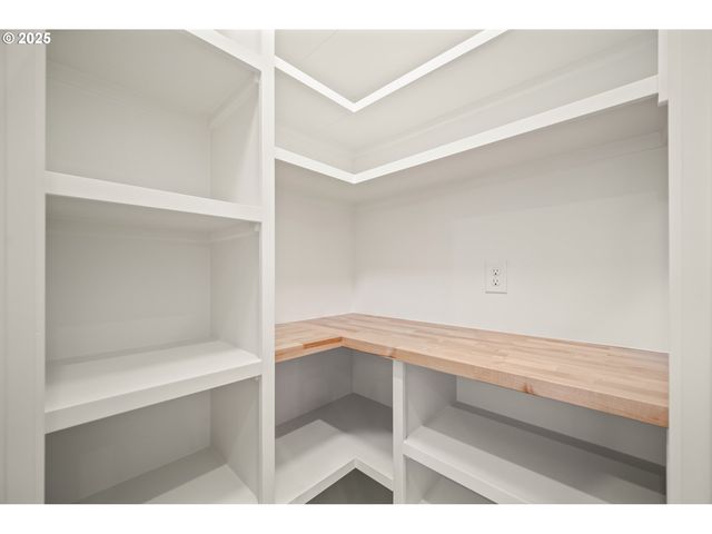 11009 Ne 55TH Ave, Vancouver, WA 98686