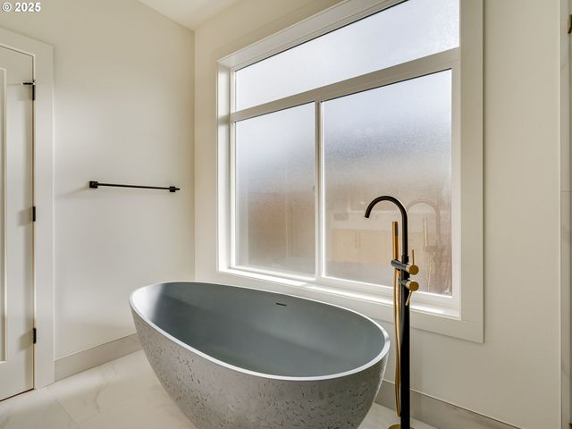 11009 Ne 55TH Ave, Vancouver, WA 98686