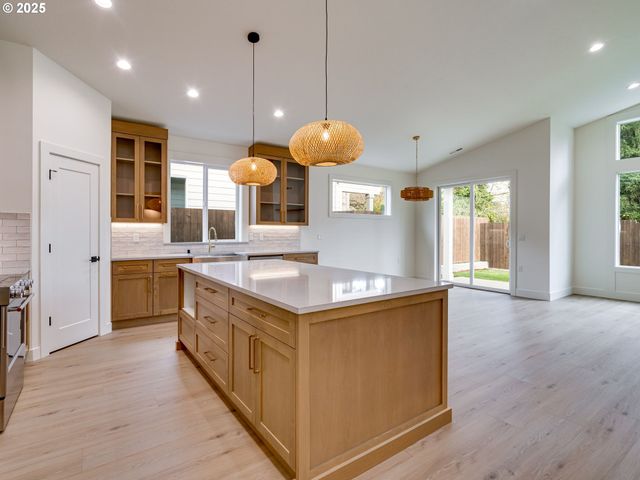 11009 Ne 55TH Ave, Vancouver, WA 98686