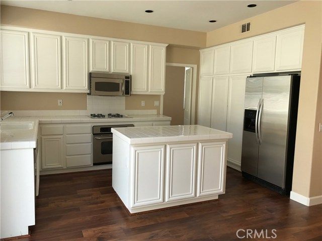 36 Del Ventura, Irvine, CA 92606