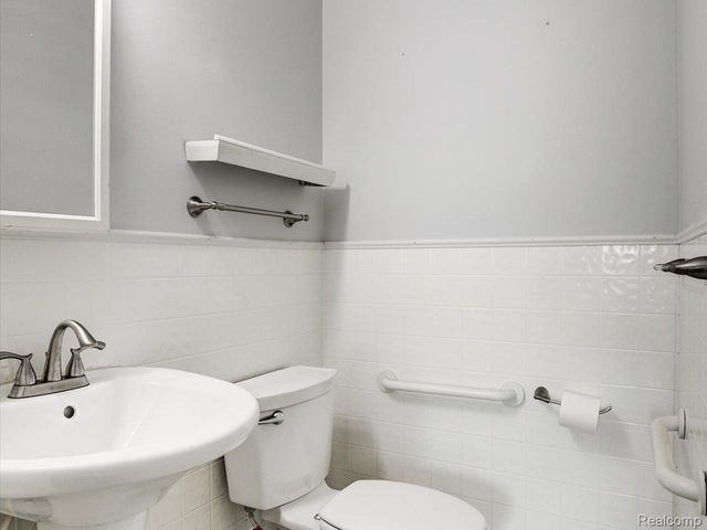 1900 River Road Building C, Unit 2, Marysville, MI 48040