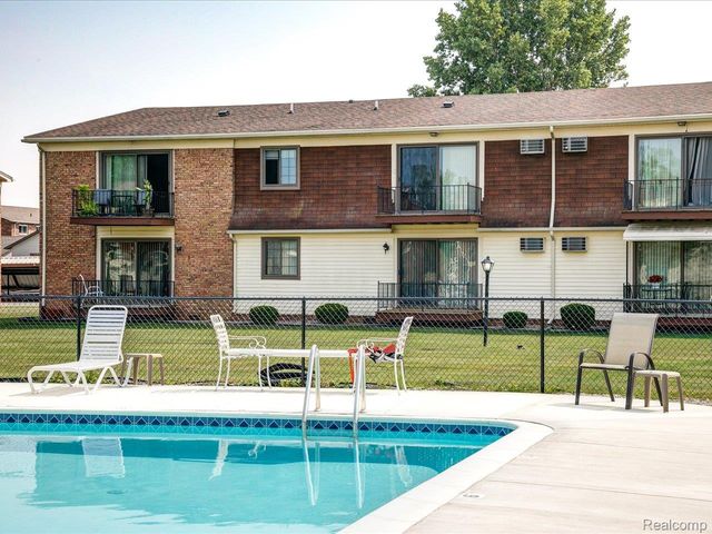 1900 River Road Building C, Unit 2, Marysville, MI 48040