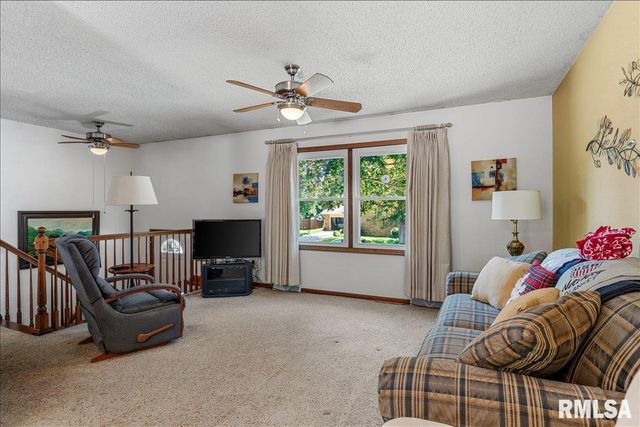 2629 Lemont Drive, Springfield, IL 62704
