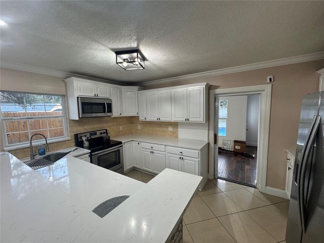 16008 SAGEBRUSH ROAD, Tampa, FL 33618