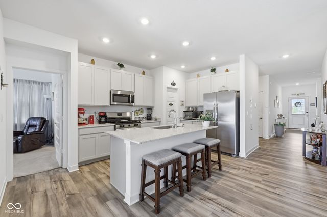 1252 Patens, Greenwood, IN 46143