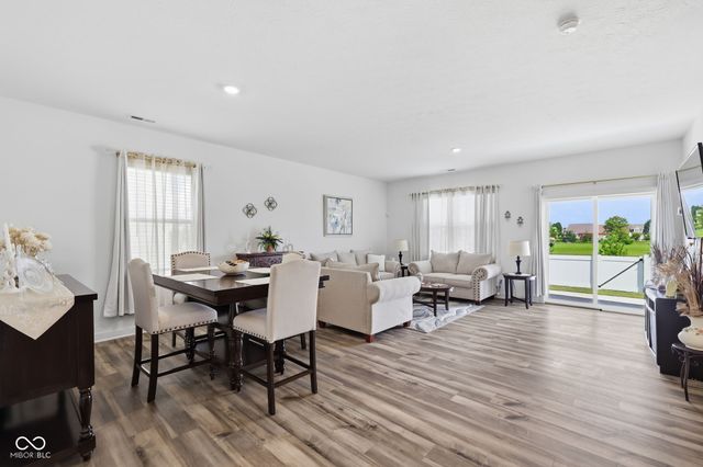 1252 Patens, Greenwood, IN 46143
