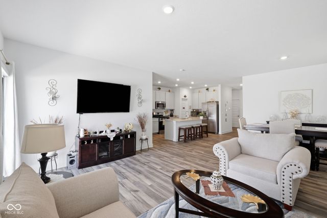 1252 Patens, Greenwood, IN 46143