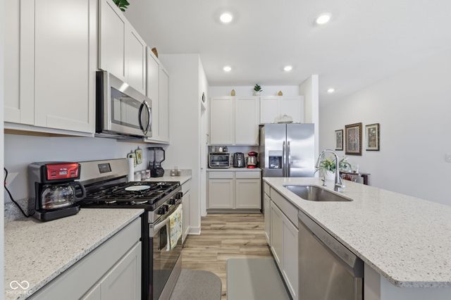 1252 Patens, Greenwood, IN 46143