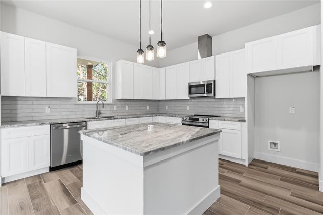 17 Summertime CIR, Wimberley, TX 78676