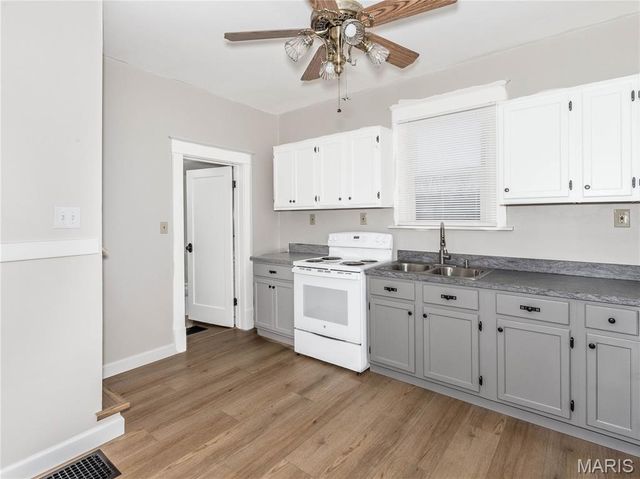 422 S Aurora Street, Collinsville, IL 62234