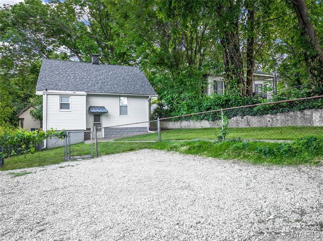 422 S Aurora Street, Collinsville, IL 62234