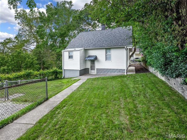 422 S Aurora Street, Collinsville, IL 62234