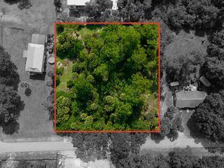 2303 Monroe Avenue, Alva, FL 33920