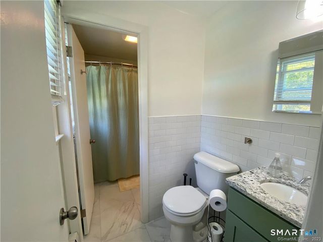 14 Stonegate Drive, Branford, CT 06405