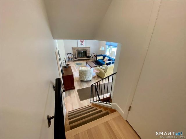14 Stonegate Drive, Branford, CT 06405