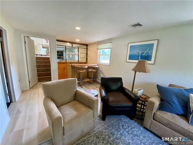14 Stonegate Drive, Branford, CT 06405