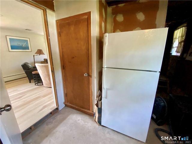 14 Stonegate Drive, Branford, CT 06405