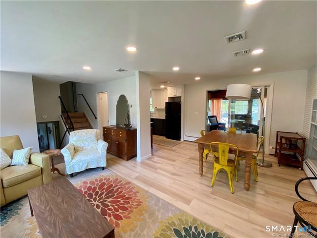 14 Stonegate Drive, Branford, CT 06405