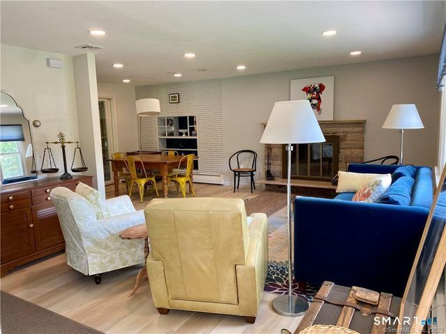 14 Stonegate Drive, Branford, CT 06405