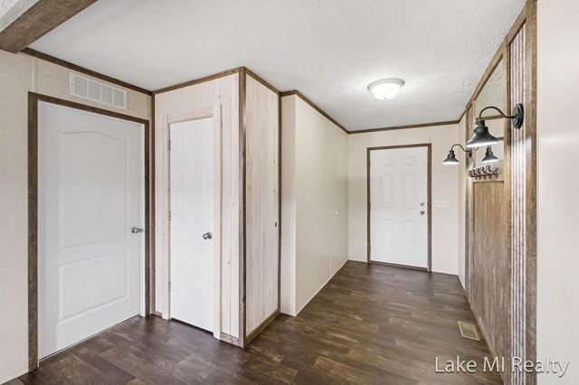 104 Gardens Boulevard NW, Grand Rapids, MI 49534