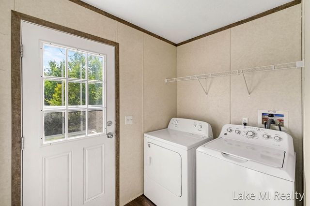 104 Gardens Boulevard NW, Grand Rapids, MI 49534