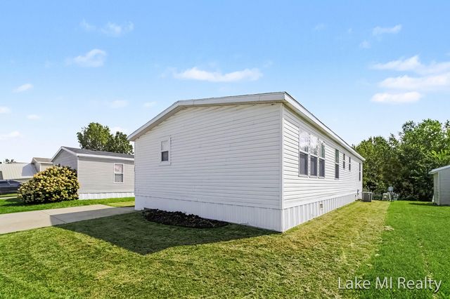104 Gardens Boulevard NW, Grand Rapids, MI 49534