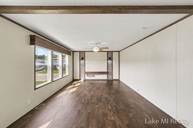 104 Gardens Boulevard NW, Grand Rapids, MI 49534
