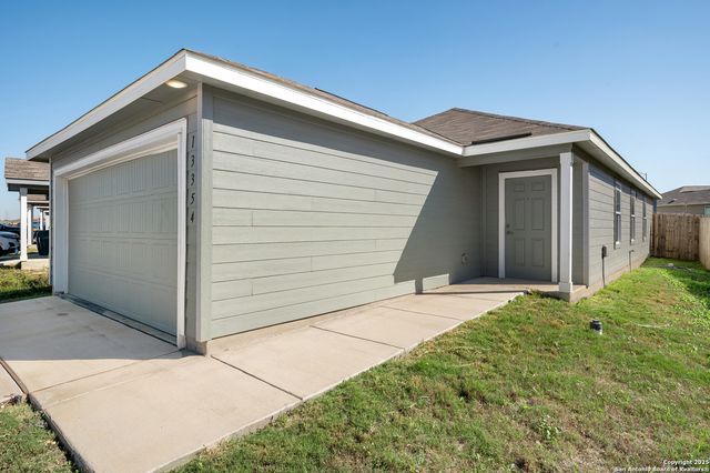 13354 Furyk, San Antonio, TX 78221